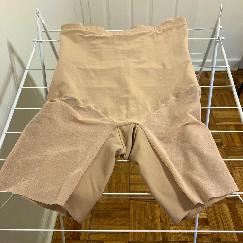 Women’s Honeylove Superpower Short in Sand, size 1X